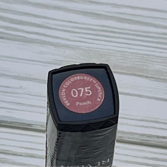 Revlon Colorburst Makeup Beauty Lipstick in Peach - Picture 2 of 5